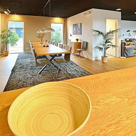 14 Person In Vaeggerlose-by Traum Bøtø By